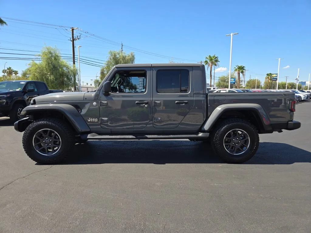 Used 2021 Sting-gray Clearc Jeep Overland image 3