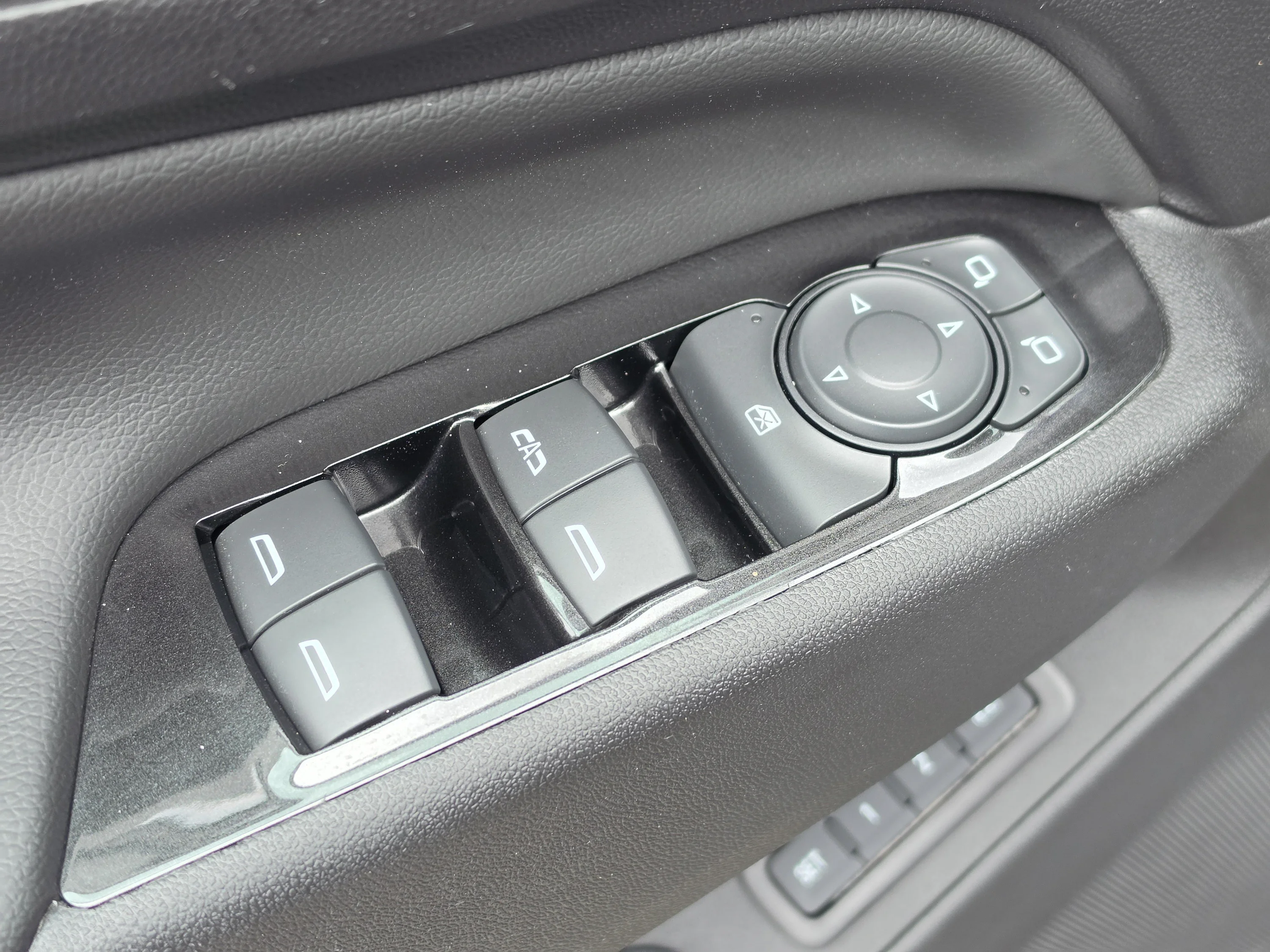 Used 2022 Iron Gray Metallic Chevrolet Premier image 24