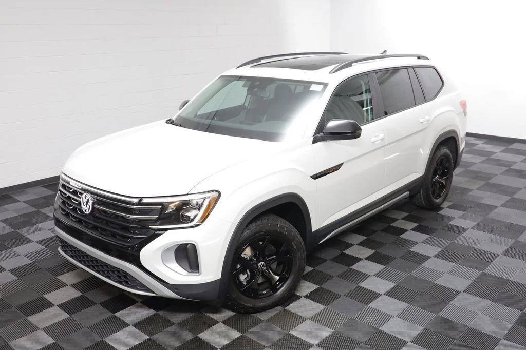 New 2026 Opal White Volkswagen 2.0T Peak Edition image 2