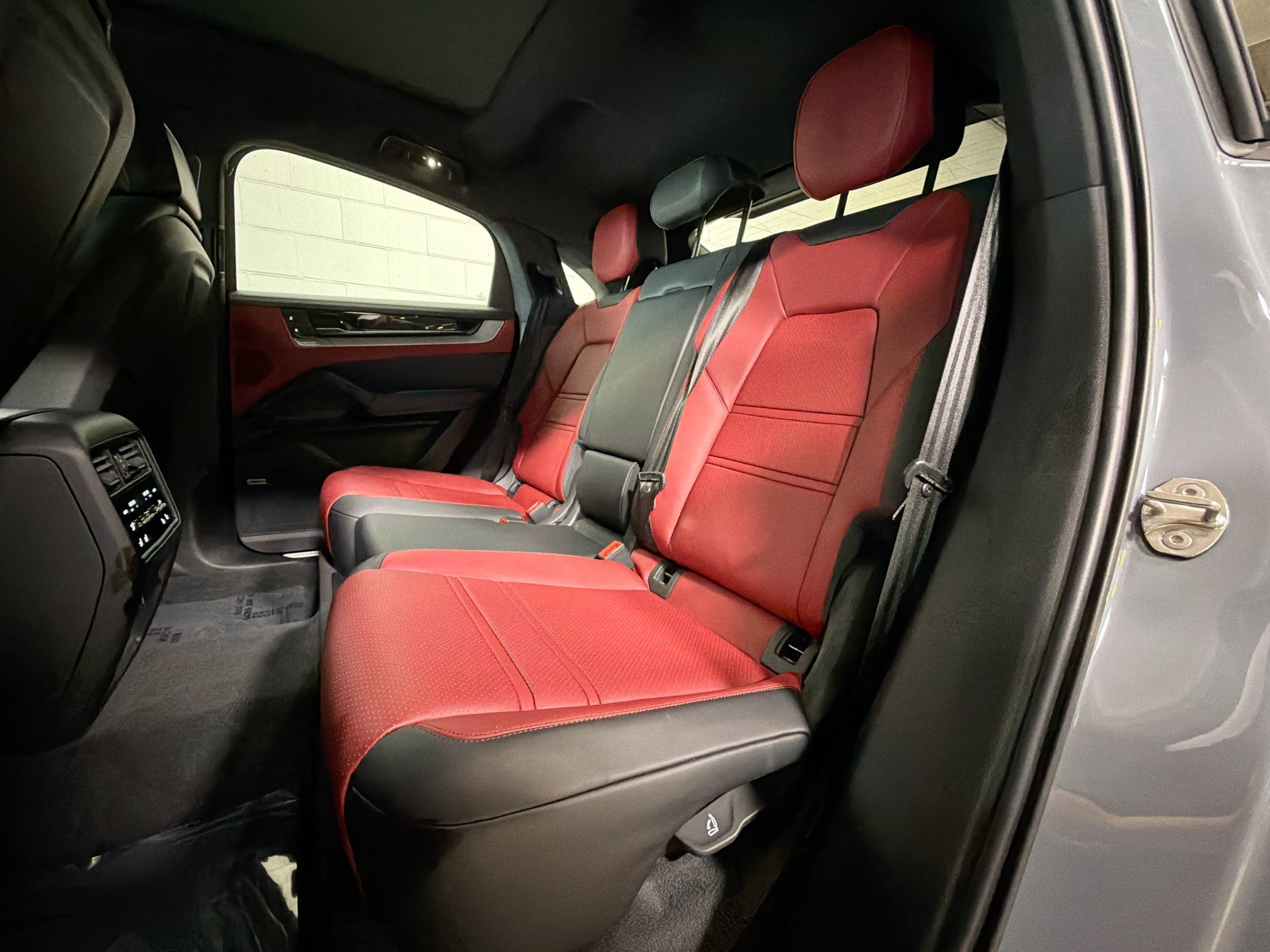 Certified Used 2025 Arctic Grey Porsche S image 21