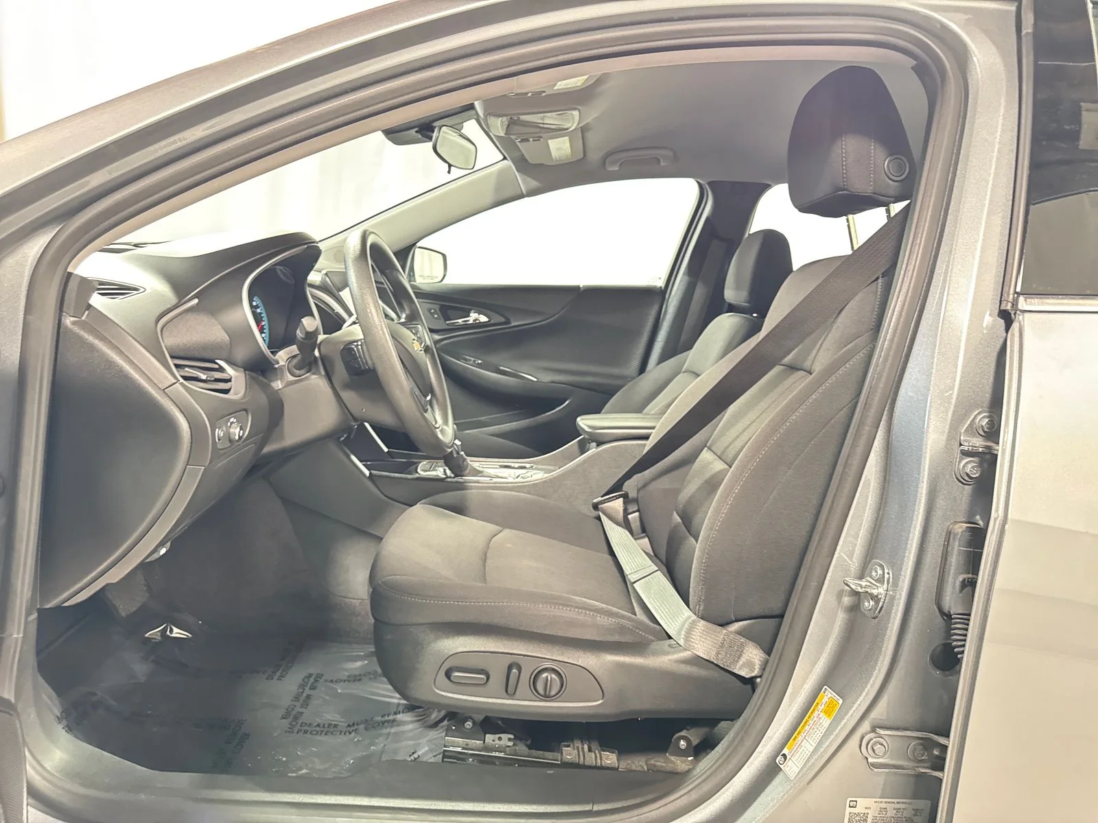 Used 2023 Sterling Gray Metallic Chevrolet LT 1LT image 3