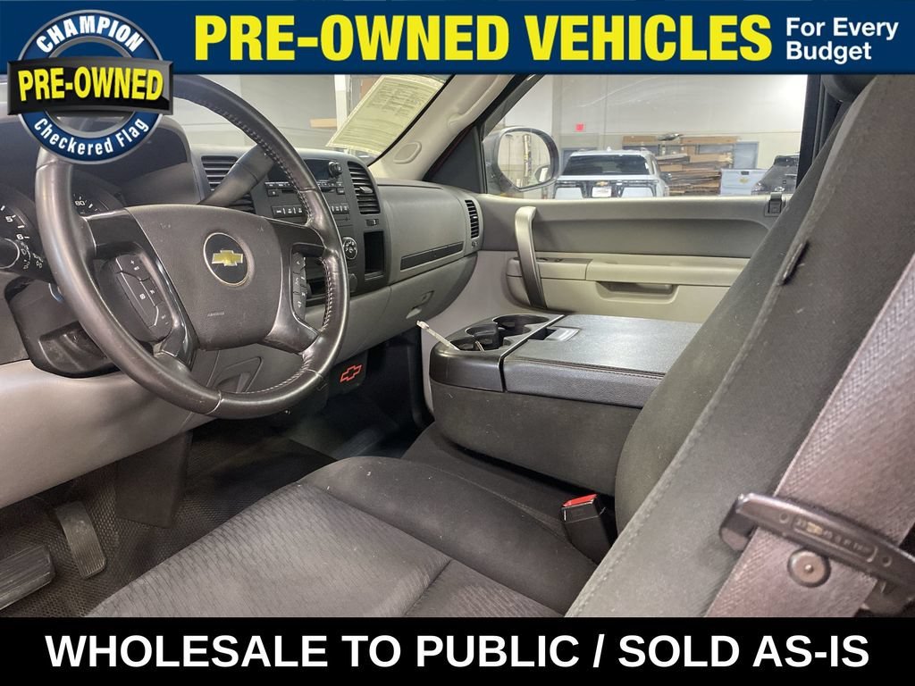 Used 2012 VICTORY RED Chevrolet Work Truck image 21