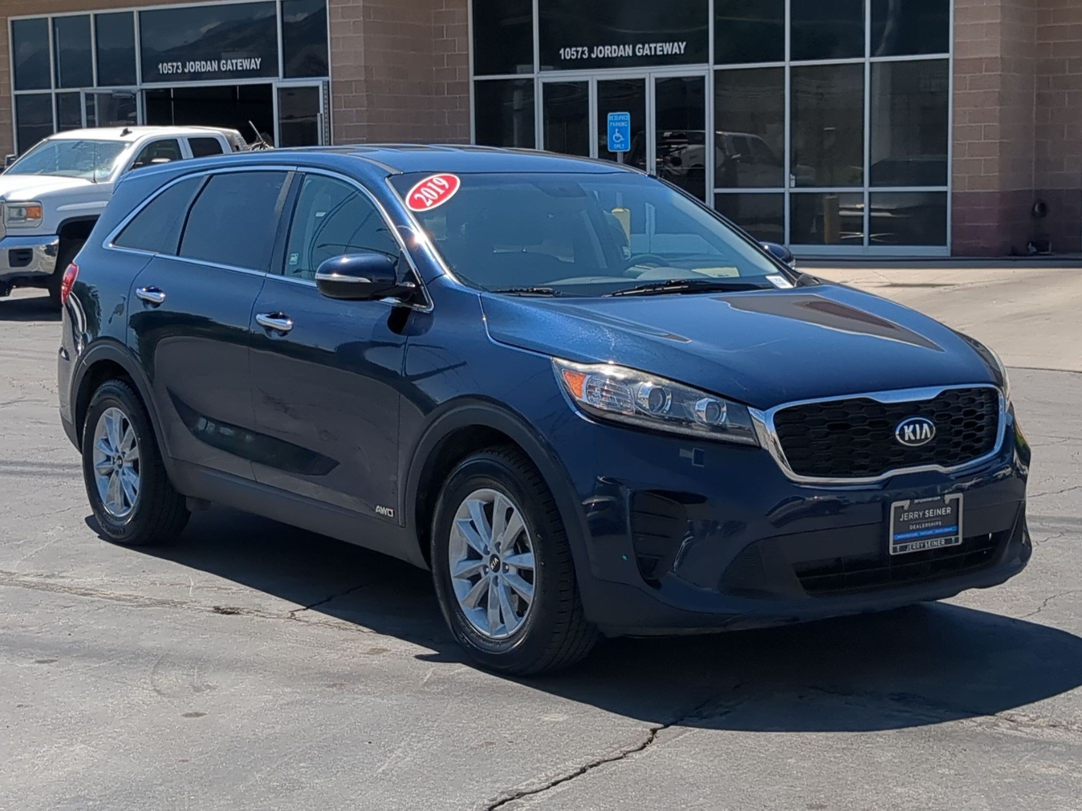 Used 2019 Blaze Blue Kia LX V6 image 8