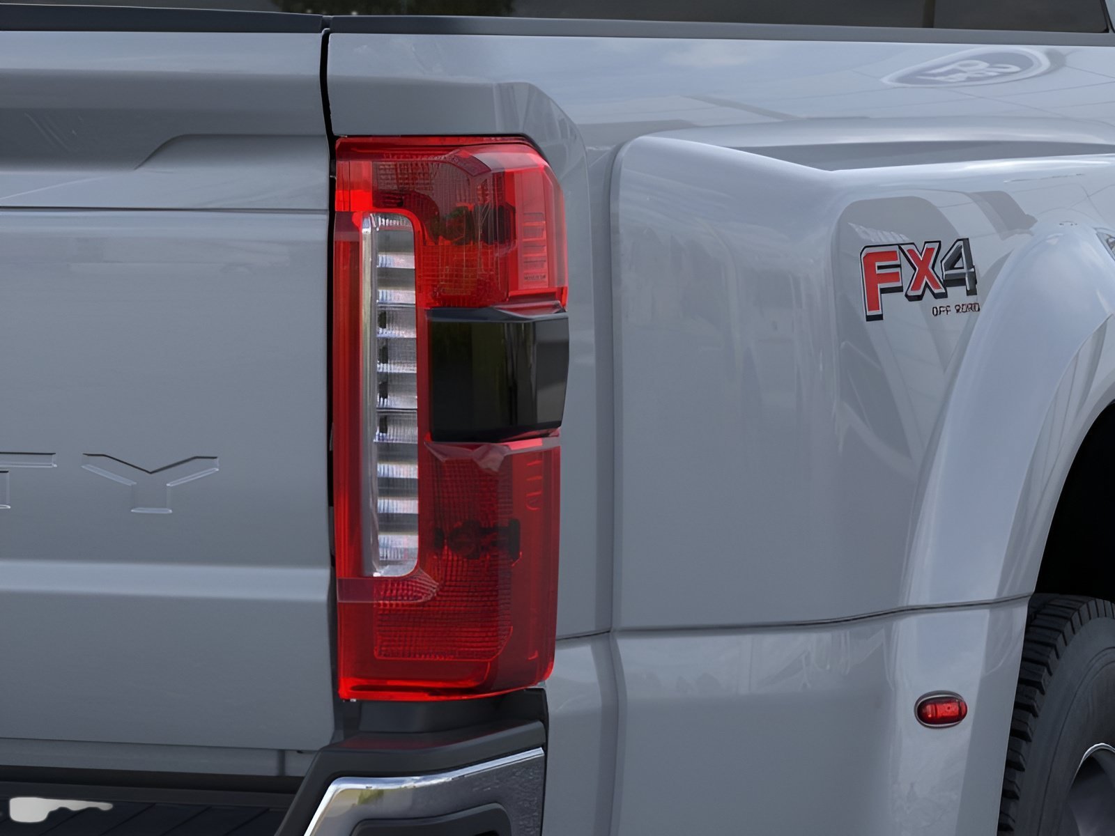 New 2026 Glacier Gray Metallic Tri-Coat Ford LARIAT image 23