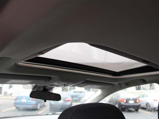 Used 2017 Silver Sky Toyota XLE image 9