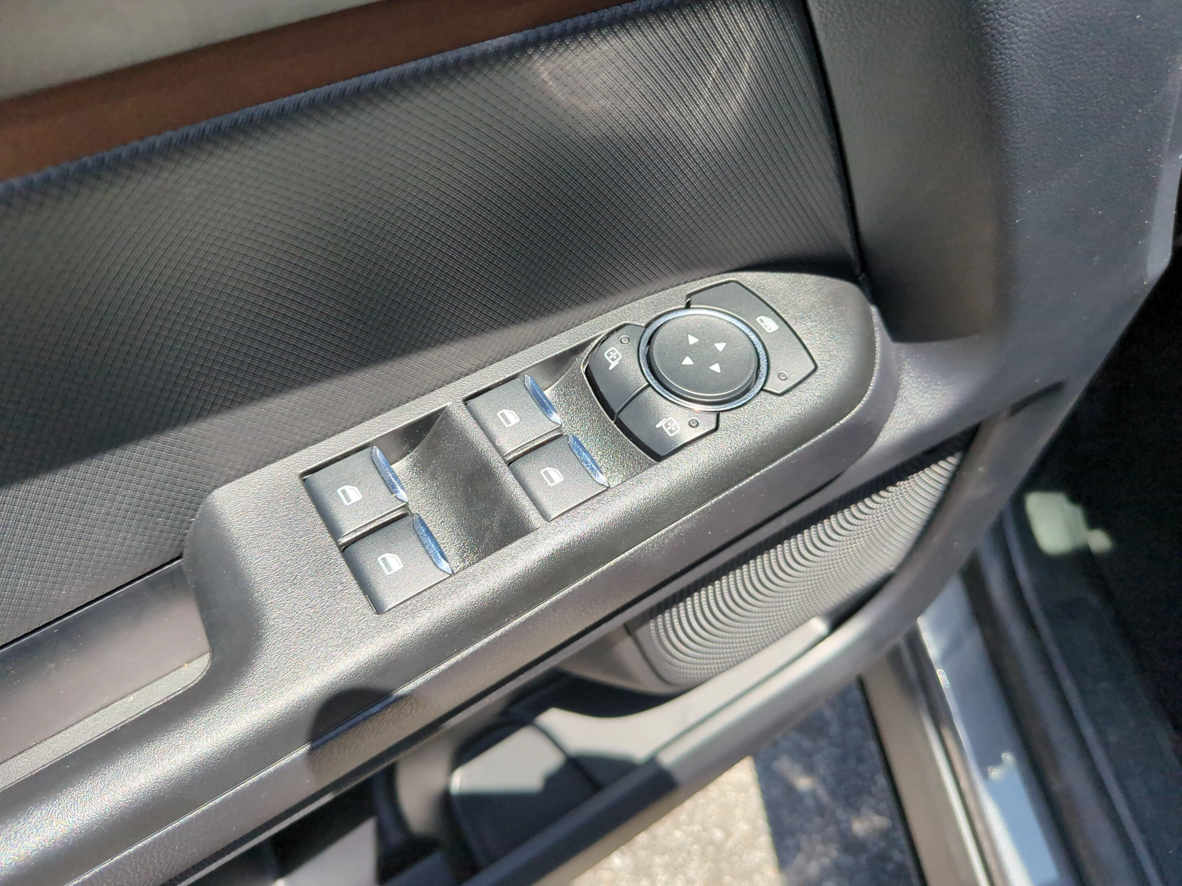 New 2026 Carbonized Gray Metallic Ford Outer Banks® image 17