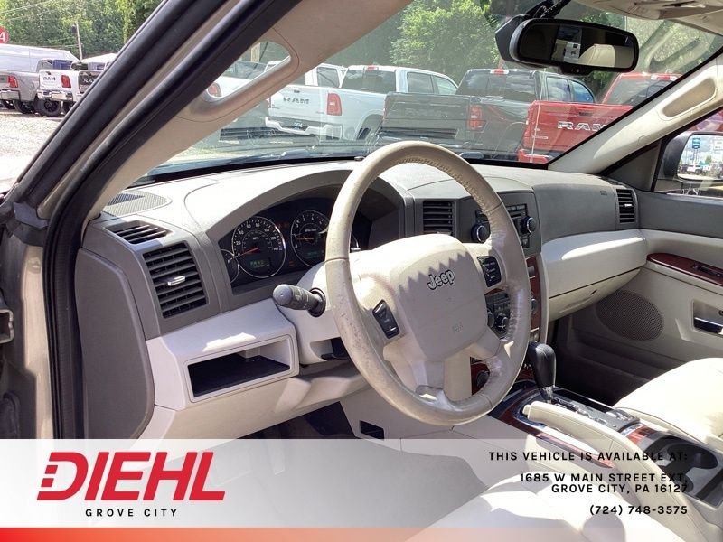 Used 2006 Beige Jeep Limited image 19