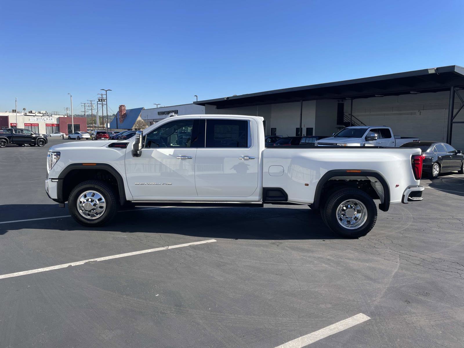 2026 GMC Sierra 3500HD Denali - Photo 8