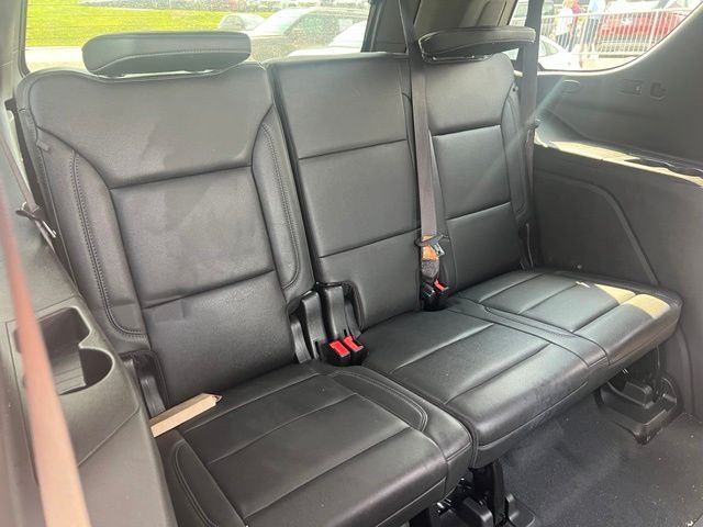 Used 2021 Black Chevrolet Z71 image 14