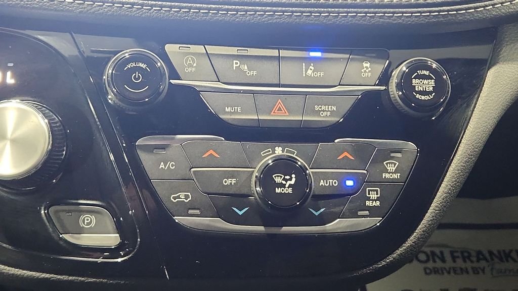 2026 Chrysler Pacifica Select - Photo 22