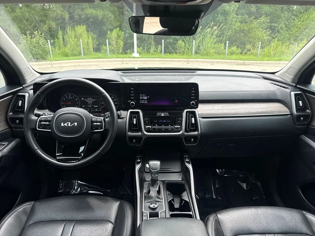 Used 2023 Ebony Black Kia EX image 16