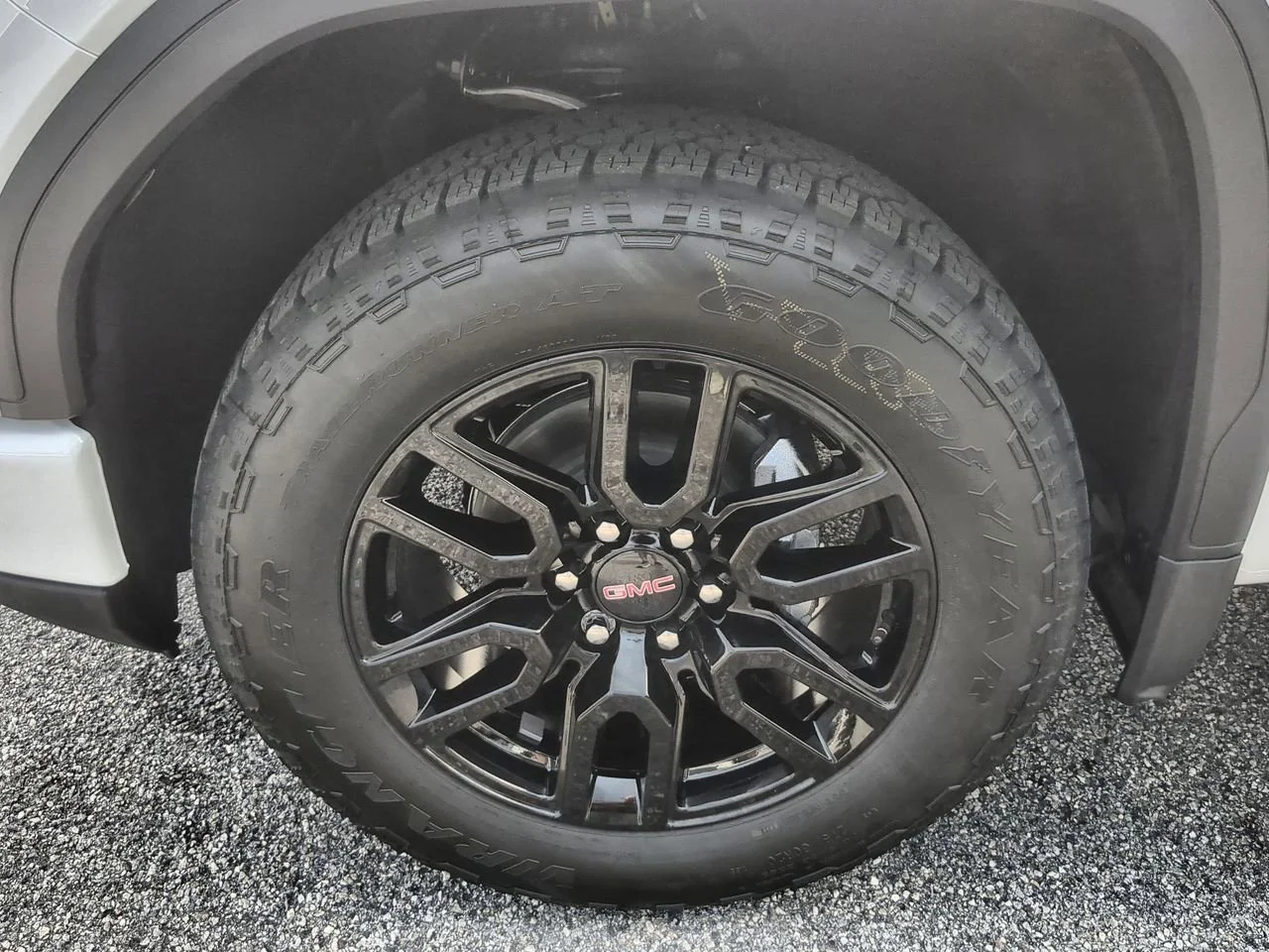 New 2026 Summit White GMC Elevation image 32