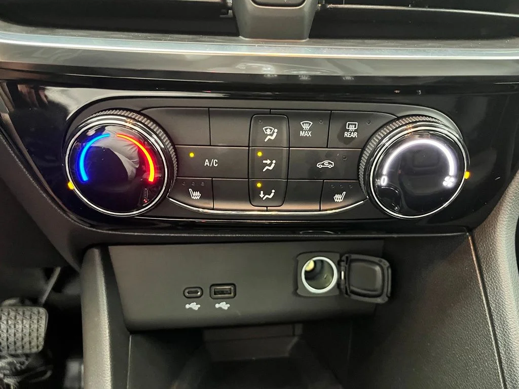 Used 2024 Red Buick Sport Touring image 28