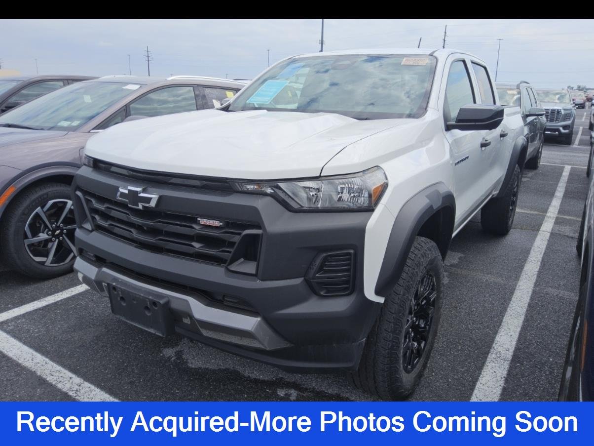 2023 Chevrolet Colorado 4WD Trail Boss Crew Cab Short Box's photo