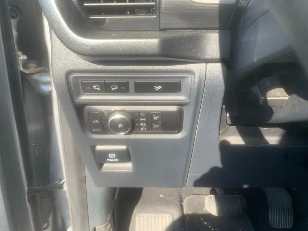 Used 2023 Silver Metallic Ford XLT image 16
