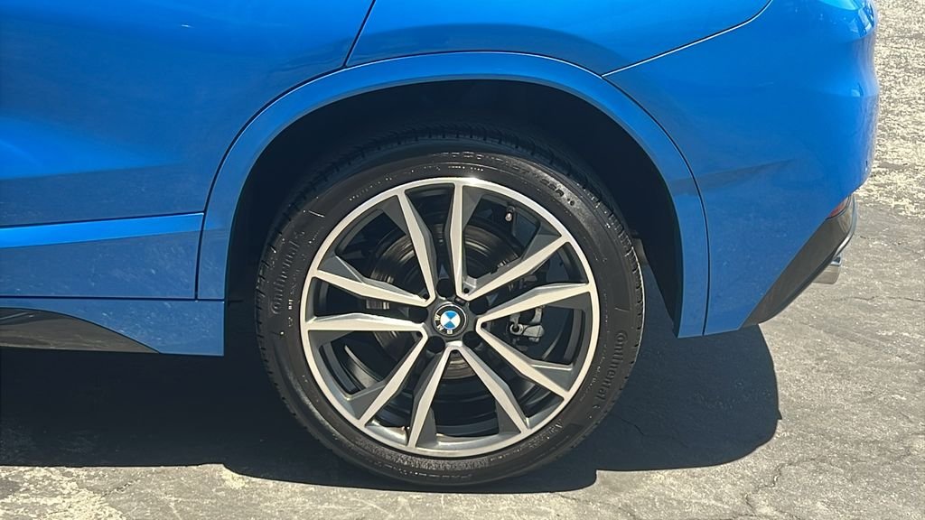 Used 2023 Blue BMW sDrive28i image 6