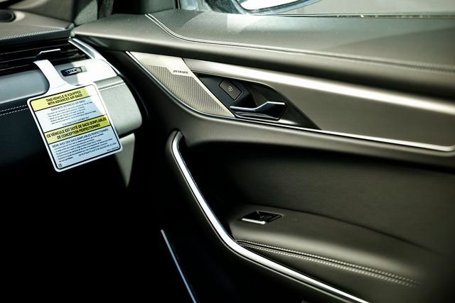 2026 Jaguar F-Pace R-Dynamic S - Photo 32