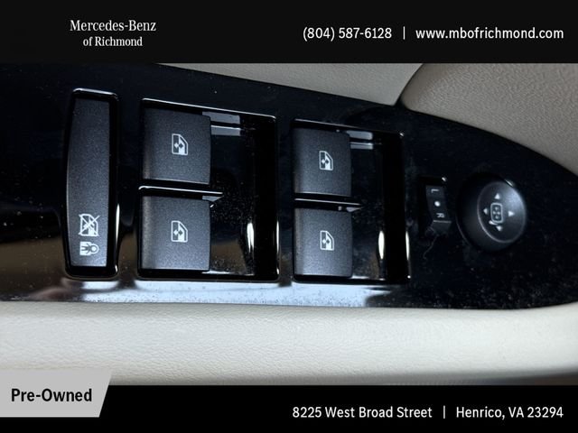 Used 2013 Silver Cadillac Luxury image 22