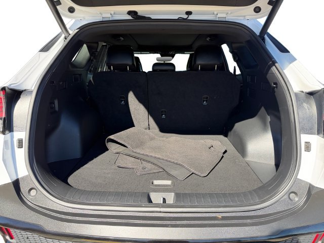 Used 2025 White Kia X-Line image 39