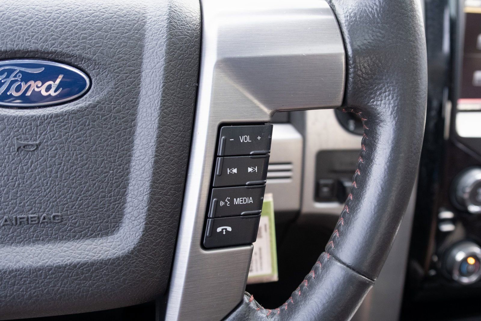 Used 2013  Ford Limited image 7
