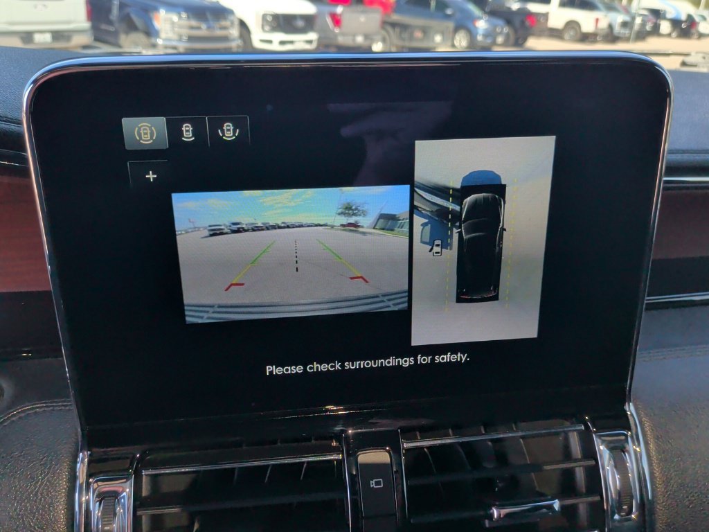 Used 2020 Black Lincoln Reserve image 27