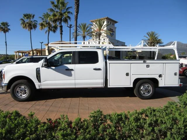 2026 Ford F-350 XL Crew Cab 179-In SRW's photo