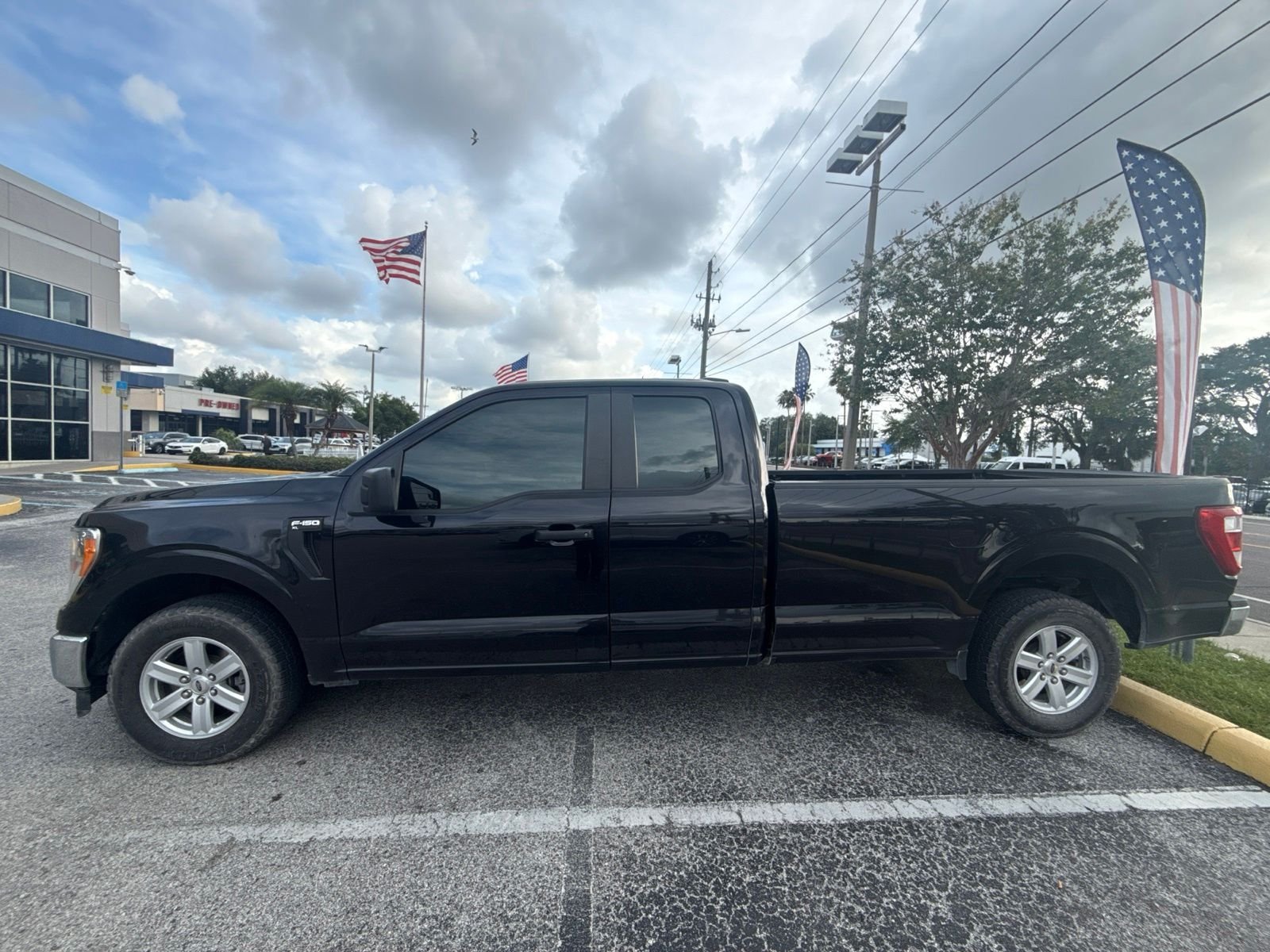 Used 2021 Black Ford XL image 3