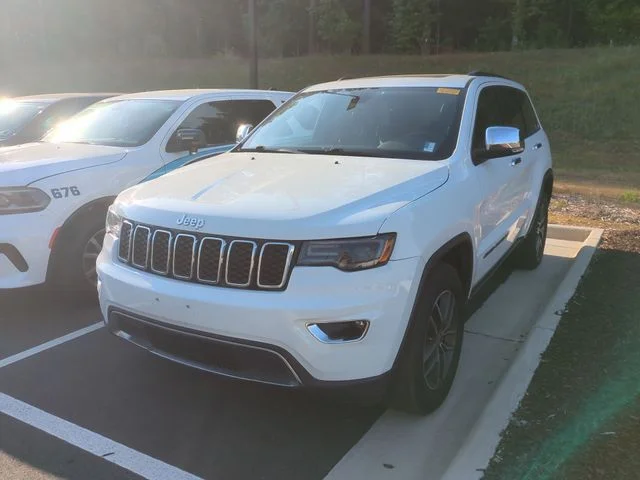 Used 2017 White Jeep Limited image 2