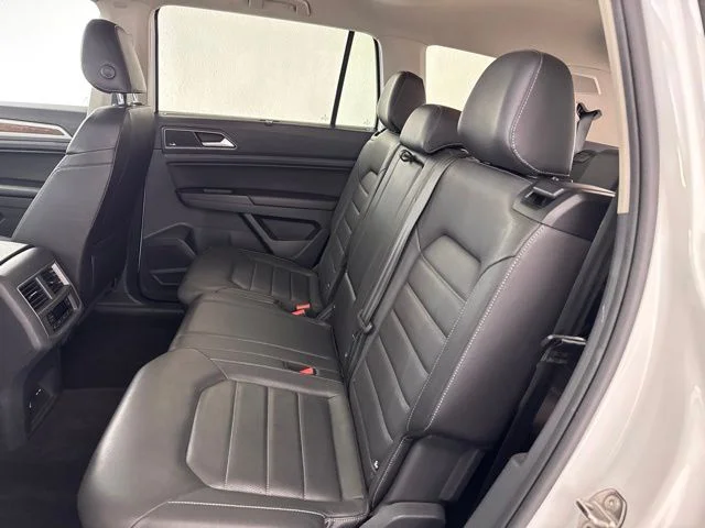 Used 2019 White Volkswagen SEL Premium image 25