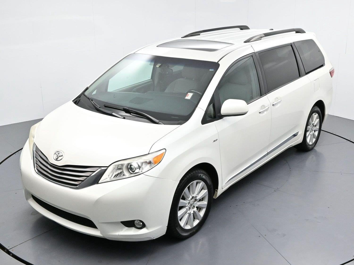 Used 2017 Blizzard Pearl Toyota XLE image 37