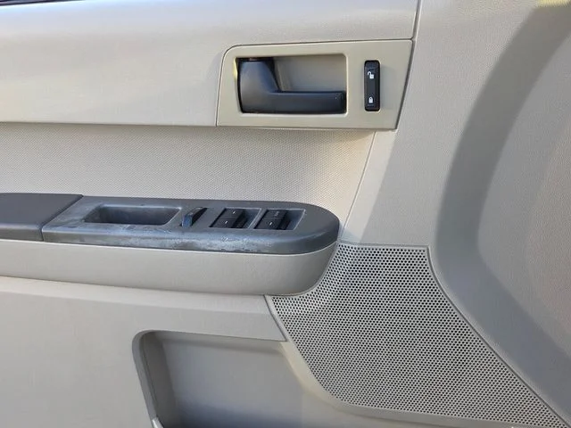 Used 2011 White Ford XLS image 23
