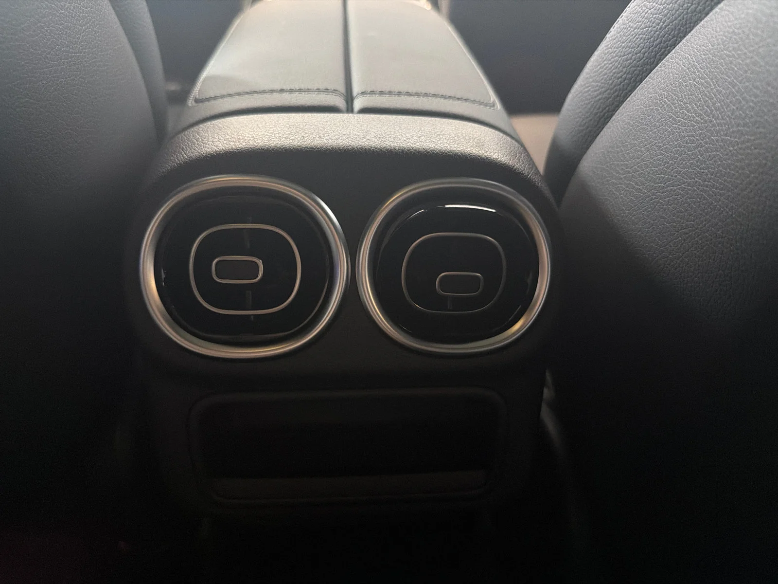 Used 2026 Silver Mercedes-Benz GLC 300 image 21