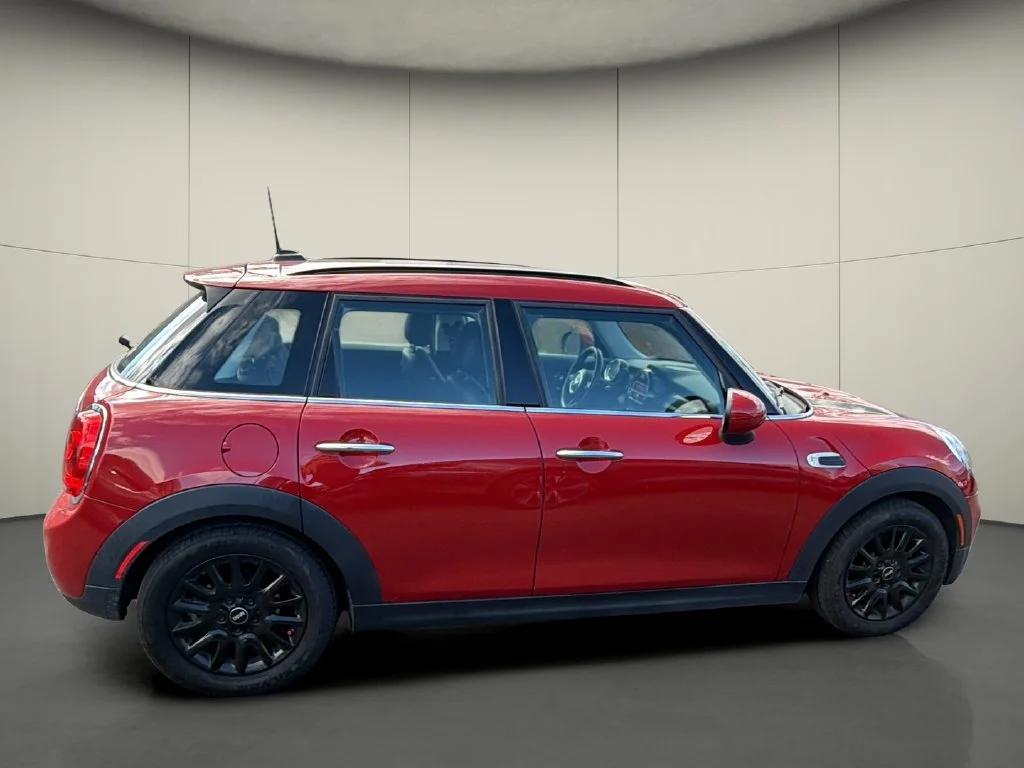 Used 2015 Red MINI Base image 6