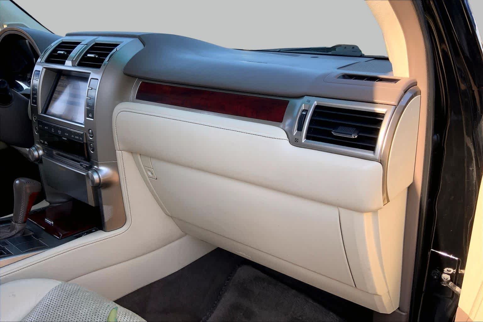 Used 2011 Black Onyx Lexus  image 18