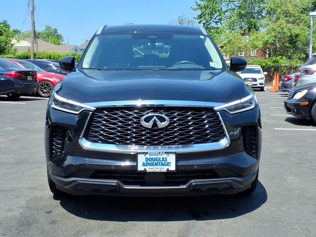 Used 2025 Black INFINITI LUXE image 3