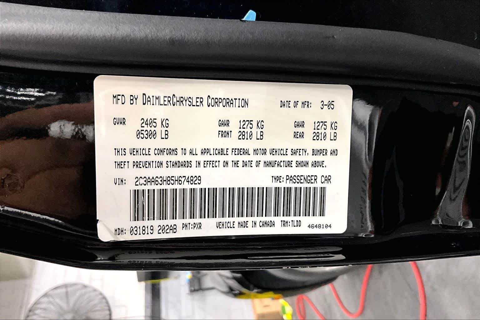Used 2005 Brilliant Black Crystal Prl Chrysler 300C image 35