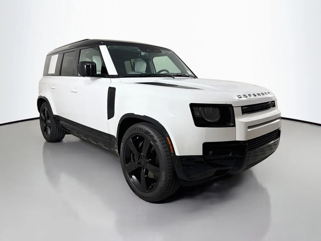 2026 Land Rover Defender X-Dynamic SE - Photo 3