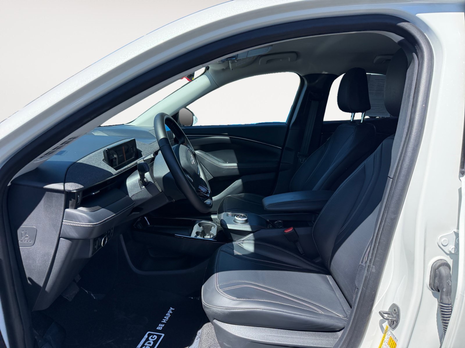 Certified Used 2024 White Metallic Ford Premium image 10