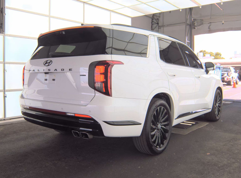 Used 2025 Hyundai Palisade Calligraphy Night Edition with VIN KM8R7DGE5SU942452 for sale in Kansas City