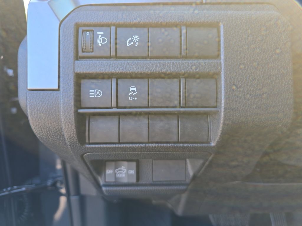 2025 Toyota Tacoma SR5 - Photo 26