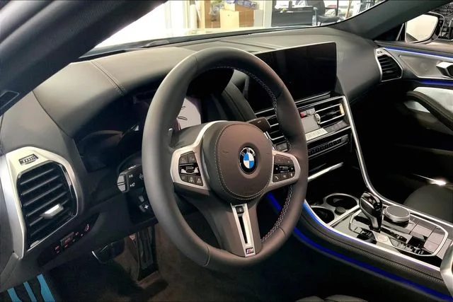 2026 BMW 8 Series M850i - Photo 8