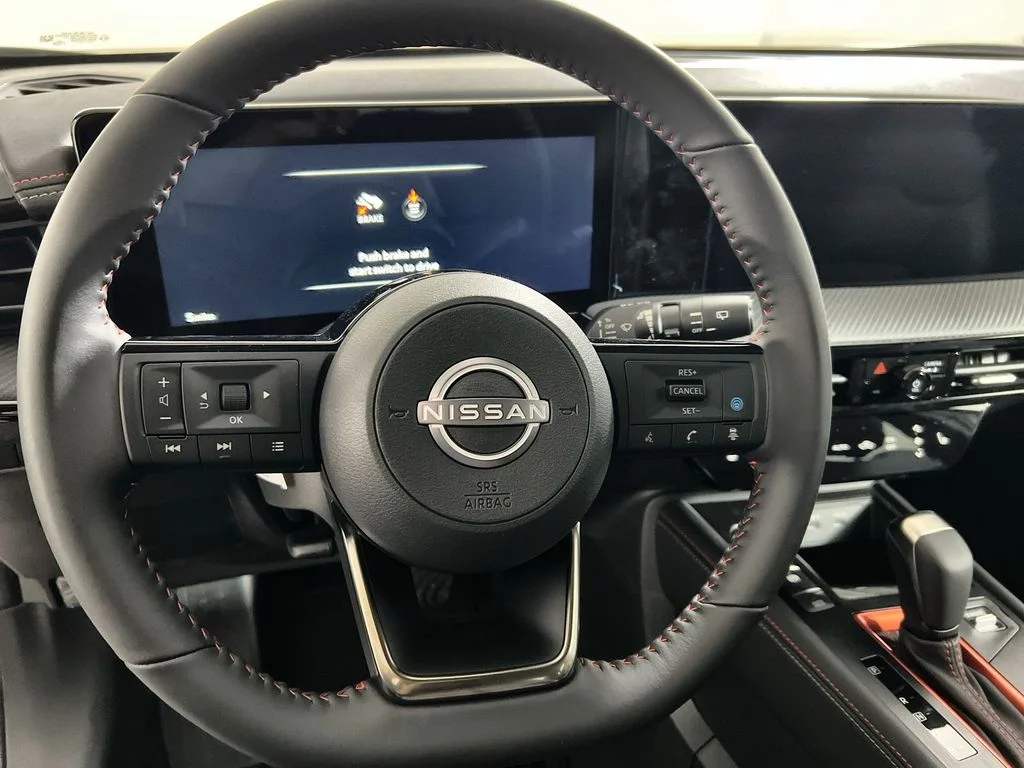 New 2026 Aspen White TriCoat / Super Black Two-tone Nissan SR image 11