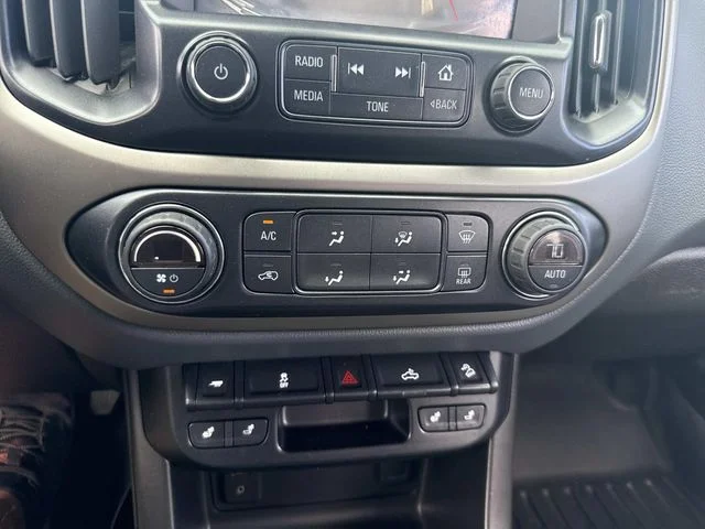 Used 2016 Black Chevrolet Z71 image 32