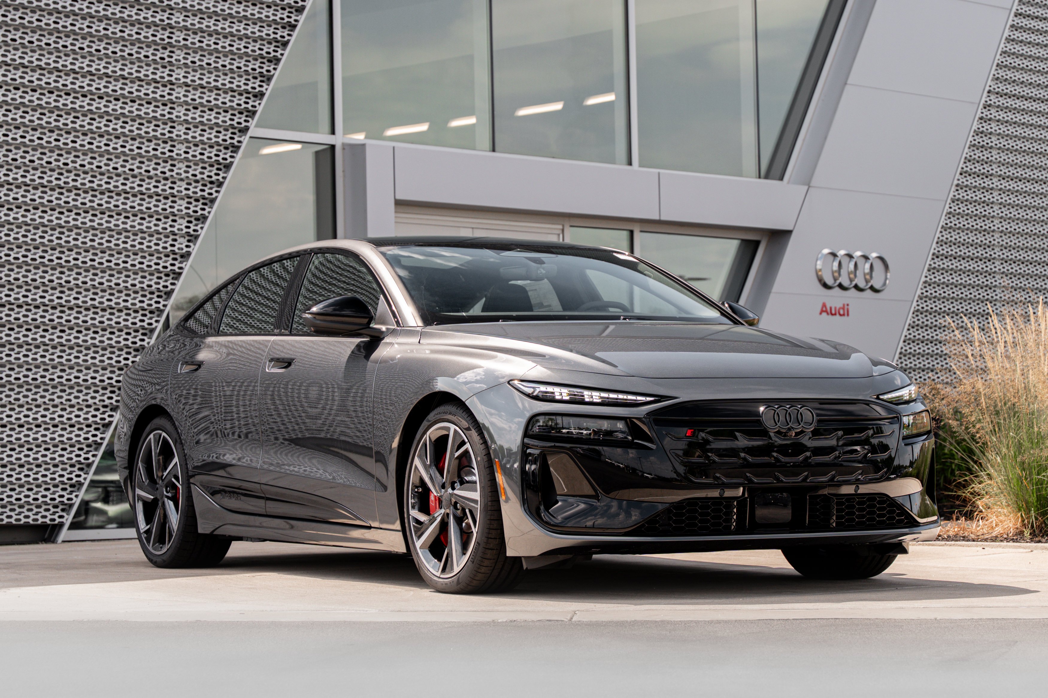 2027 Audi S6 Sportback e-tron