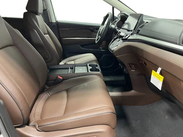 New 2026 Platinum White Pearl Honda Touring image 30