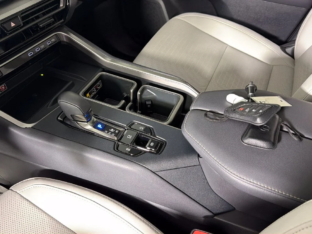 2025 Lexus TX Premium - Photo 23