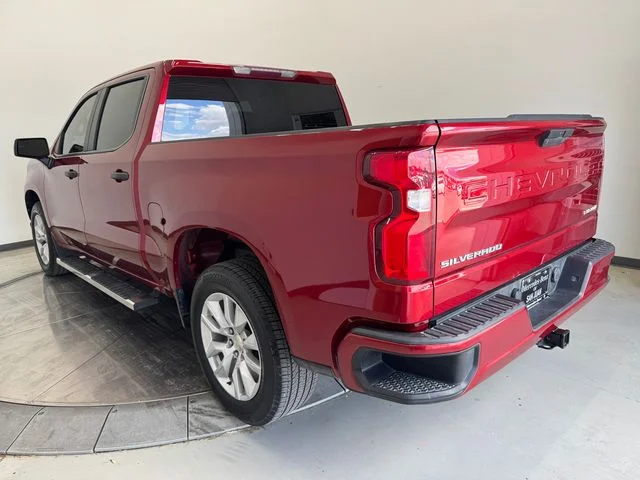 Used 2021 Cherry Red Tintcoat Chevrolet Custom image 9