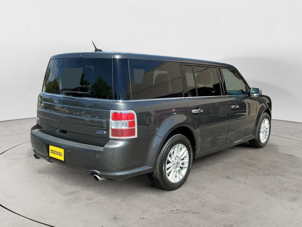 Used 2019 Gray Ford SEL image 5