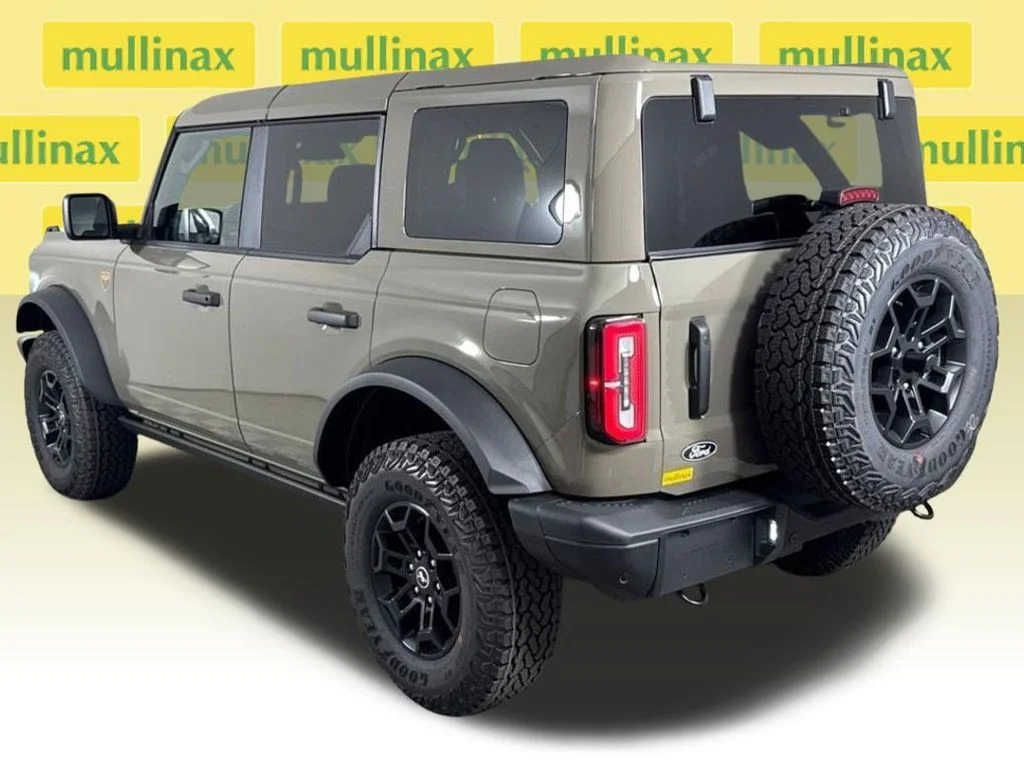 New 2026 Gray Ford Badlands image 4