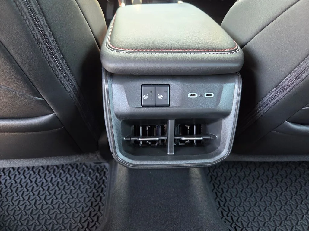 New 2026 Pitch Black Dodge Scat Pack Plus image 13